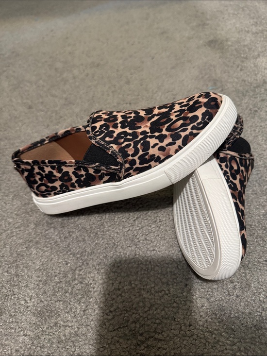 Steve Madden Shoes - Steve Madden Symba Leopard Print Slip On Loafers Women’s 6 Comfort Casual